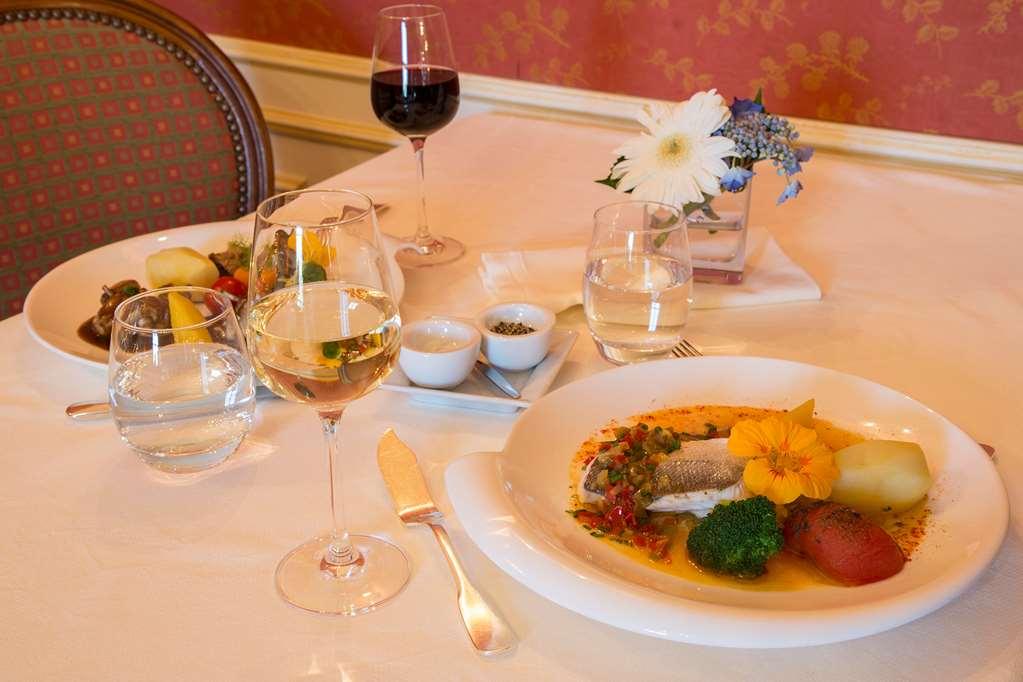 Clos De Vallombreuse, The Originals Relais Douarnenez Restaurante foto